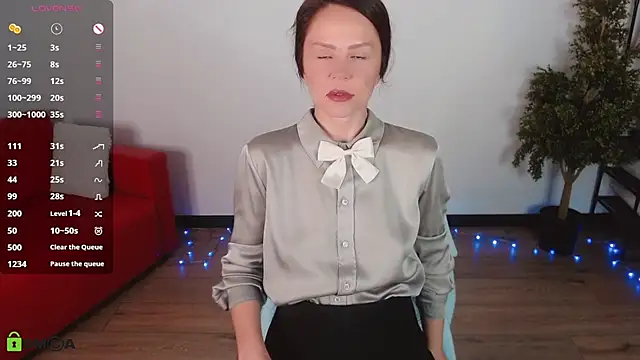 VickyGolden online show from May 23, 2026, 5:23 am