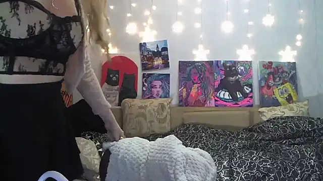 SecretSophia online show from January 4, 2025, 9:31 pm