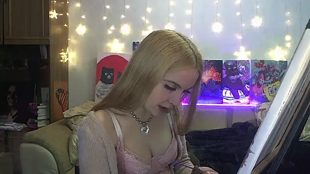 SecretSophia online show from March 7, 2025, 11:05 pm