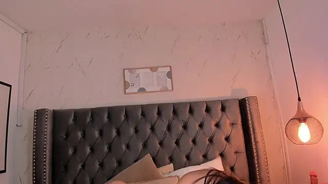 Kim Blane online show from February 6, 2026, 4:28 am