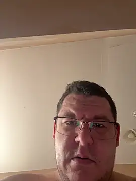 Snapshot of Tomi2244 chatting on February 16, 2026, 7:48 am Tomi2244 online show from February 16, 2026, 7:48 am