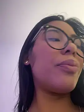 Snapshot of GenesisRuiz chatting on March 18, 2026, 1:58 pm GenesisRuiz online show from March 18, 2026, 1:58 pm