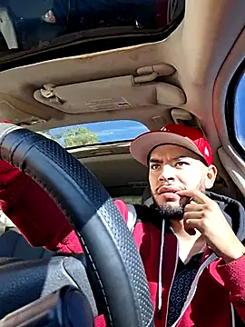 modelo38528061 online show from March 6, 2026, 4:03 pm