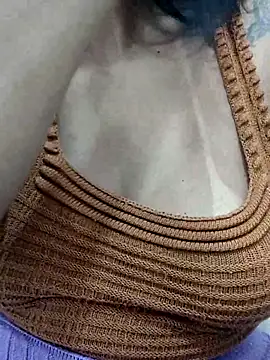 NeydeHotWife online show from May 30, 2026, 1:41 pm