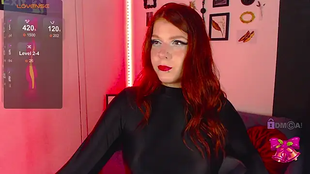 auroralatexprincess online show from December 23, 2024, 10:55 pm