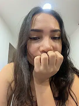 cutie and slutty online show from June 5, 2026, 5:58 am