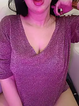 Snapshot of Queen_sousou chatting on June 21, 2026, 9:45 am Queen sousou online show from June 21, 2026, 9:45 am