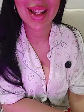 Snapshot of Queen_sousou chatting on July 19, 2026, 10:30 am Queen sousou online show from July 19, 2026, 10:30 am