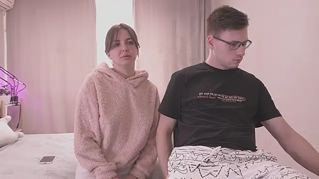 Snapshot of FluffyHat chatting on February 16, 2025, 11:59 am FluffyHat online show from February 16, 2025, 11:59 am