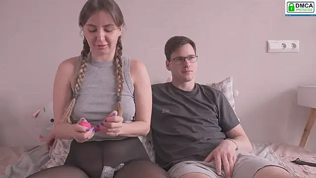 Snapshot of FluffyHat chatting on March 22, 2025, 6:54 am FluffyHat online show from March 22, 2025, 6:54 am