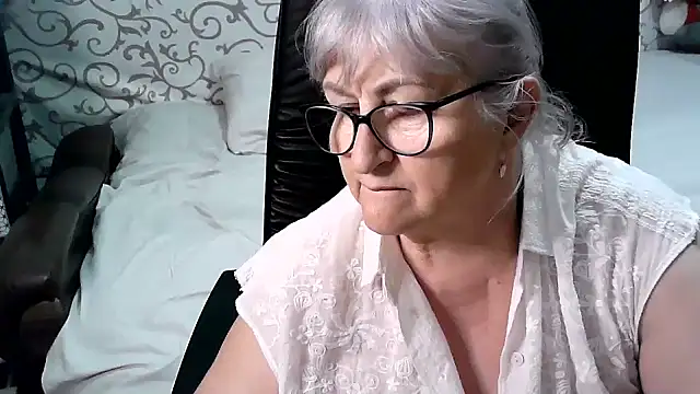 LolkaAlyss online show from February 18, 2025, 7:30 pm