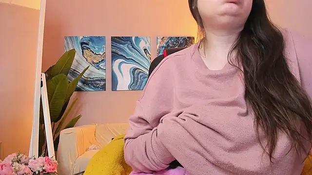 BattyMoll online show from February 11, 2025, 6:22 pm