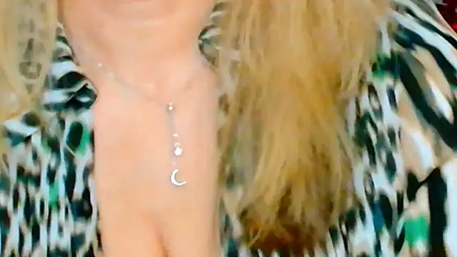 Tyana40 online show from February 28, 2025, 5:37 am