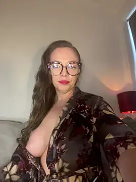 FemDom RubyKnightXXO online show from May 31, 2026, 6:20 pm