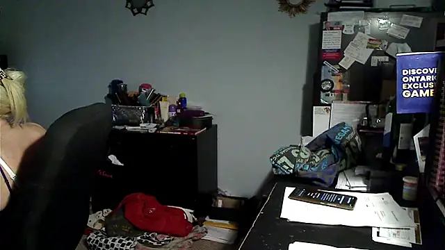 XTRAHORNYONE online show from April 11, 2026, 1:54 am