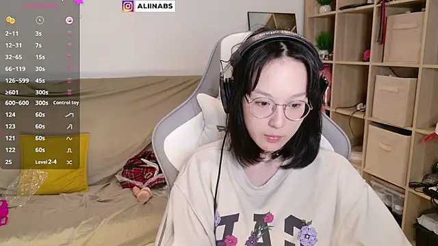 aliiiiiina online show from March 21, 2025, 1:34 am