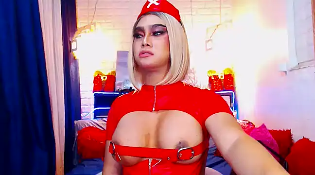 TsGoddessNhicolle online show from December 6, 2024, 9:43 am