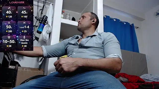 Snapshot of lewislamxxx_hot chatting on December 27, 2024, 6:42 pm lewislamxxx hot online show from December 27, 2024, 6:42 pm