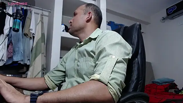 Snapshot of lewislamxxx_hot chatting on February 26, 2026, 11:15 pm lewislamxxx hot online show from February 26, 2026, 11:15 pm