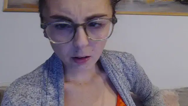 Snapshot of cleophee chatting on November 14, 2025, 6:56 am cleophee online show from November 14, 2025, 6:56 am