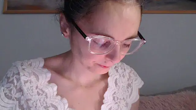 Snapshot of cleophee chatting on June 22, 2026, 5:37 am cleophee online show from June 22, 2026, 5:37 am