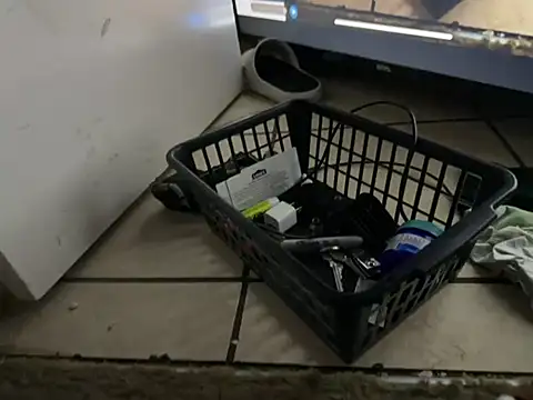 Snapshot of Exclusivenutxxx chatting on February 22, 2025, 5:12 am Exclusivenutxxx online show from February 22, 2025, 5:12 am