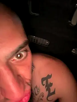 Snapshot of Exclusivenutxxx chatting on November 2, 2025, 5:04 pm Exclusivenutxxx online show from November 2, 2025, 5:04 pm