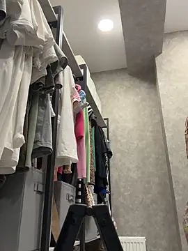 StarryHanna online show from October 7, 2025, 2:36 pm