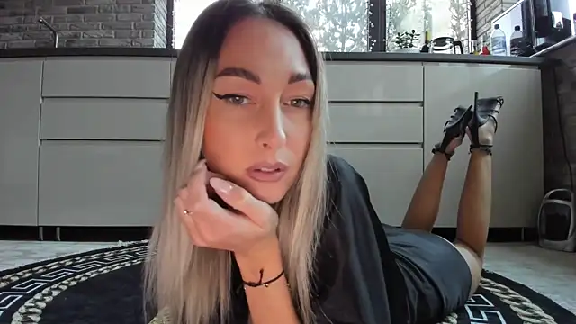 StarryHanna online show from October 26, 2025, 1:28 pm