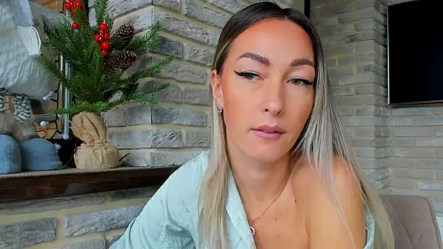 StarryHanna online show from November 9, 2025, 8:23 am