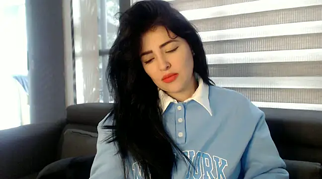 Snapshot of Aleska__Bell chatting on February 4, 2025, 1:27 pm Aleska Bell online show from February 4, 2025, 1:27 pm