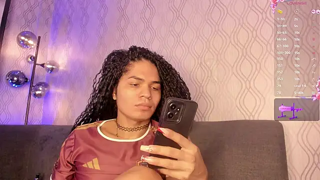 vennus1  online show from February 3, 2025, 2:45 pm