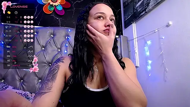 Snapshot of LAILAGUMMY chatting on December 7, 2024, 2:13 pm LAILAGUMMY online show from December 7, 2024, 2:13 pm