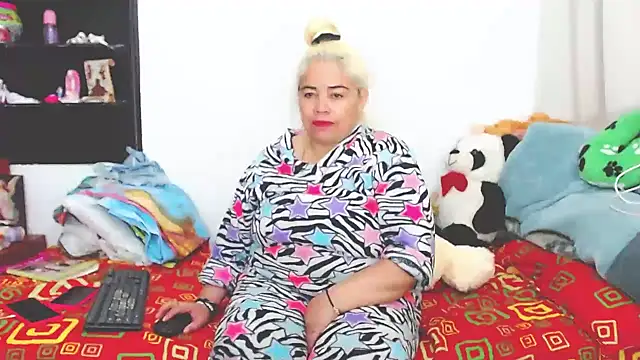 estrellita fugaz16x online show from January 9, 2025, 3:26 am