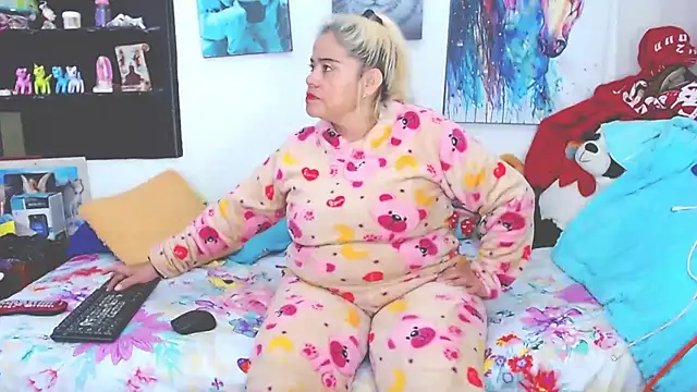 estrellita fugaz16x online show from February 13, 2025, 2:34 am