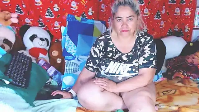 estrellita fugaz16x online show from January 19, 2026, 4:49 am