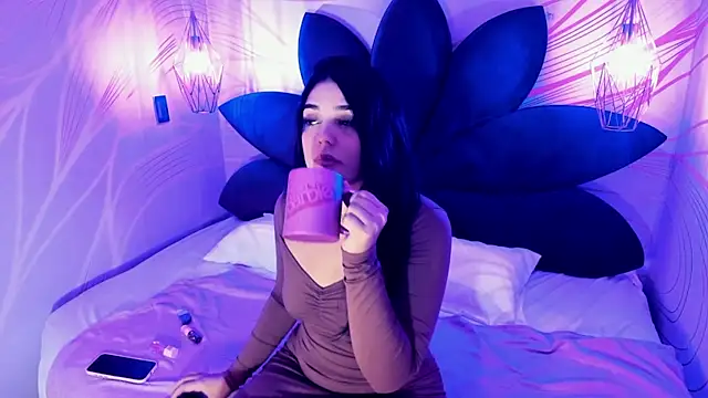 Snapshot of Maddysex_ chatting on June 27, 2026, 12:10 pm Maddysex online show from June 27, 2026, 12:10 pm