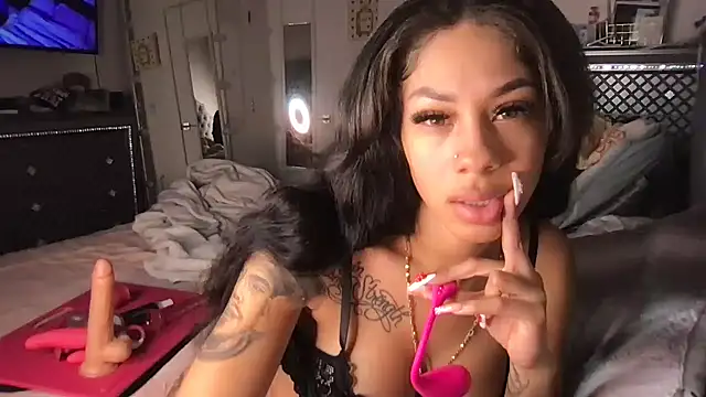 honeyybabyy112 online show from December 12, 2024, 5:31 am