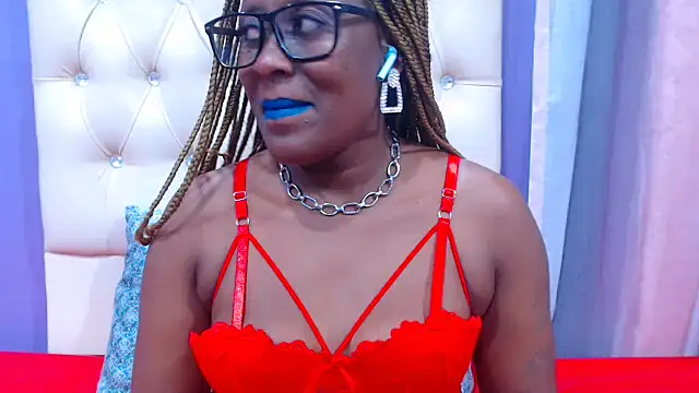 SLUTYLISA online show from November 4, 2025, 7:46 pm