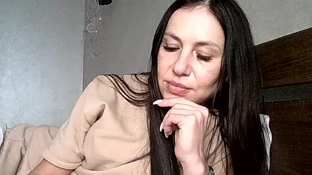 Snapshot of JulianaGold1 chatting on March 31, 2026, 1:22 pm JulianaGold1 online show from March 31, 2026, 1:22 pm