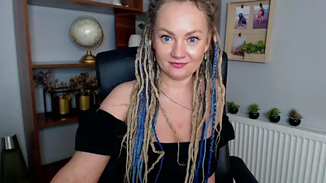 KayaMagic online show from March 13, 2025, 5:07 pm