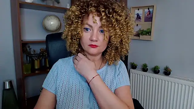 KayaMagic online show from March 14, 2025, 5:35 pm