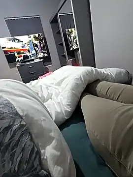 elenaUK online show from December 23, 2024, 6:48 pm