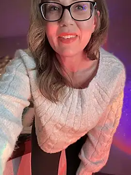 MaiseKnox online show from January 7, 2025, 11:56 pm