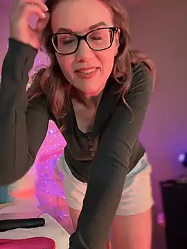 MaiseKnox online show from March 6, 2025, 10:36 pm