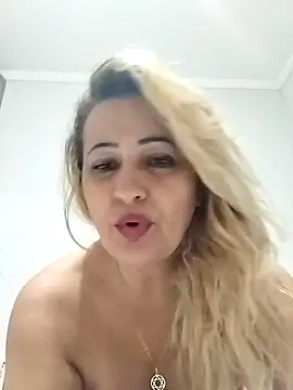 vivifernades online show from March 1, 2025, 1:11 am