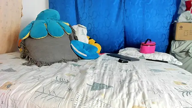 BlowMommy  online show from February 22, 2026, 12:15 pm