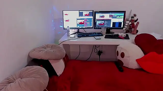 aryahunt1 online show from January 3, 2025, 8:21 am