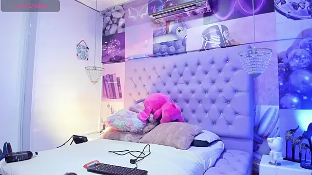 Snapshot of Vivi_prinncess chatting on March 5, 2025, 2:36 am Vivi prinncess online show from March 5, 2025, 2:36 am