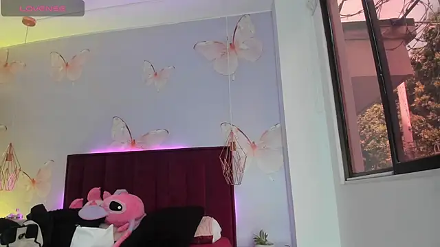 Snapshot of Vivi_prinncess chatting on September 12, 2025, 9:15 pm Vivi prinncess online show from September 12, 2025, 9:15 pm